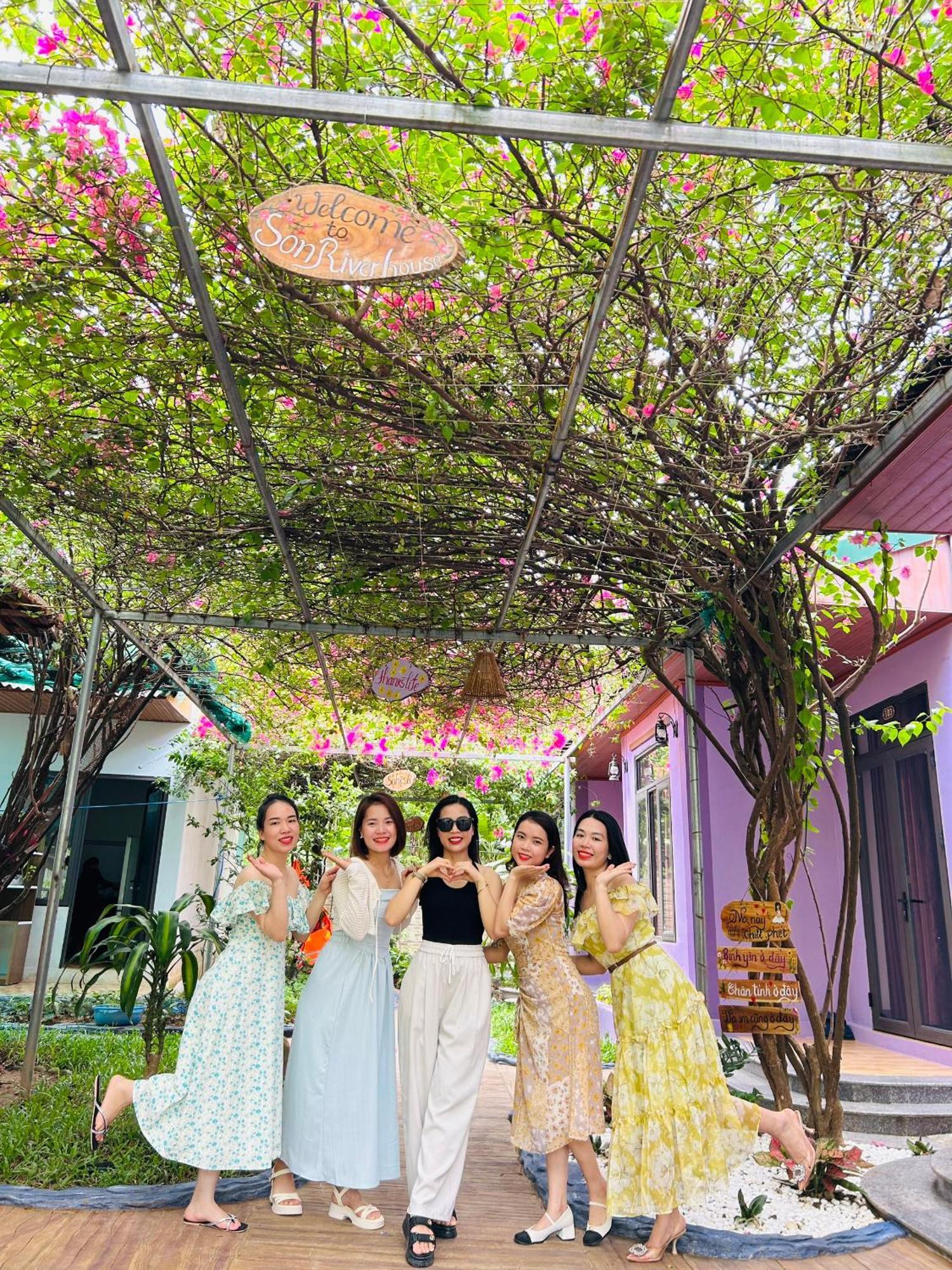 Son River House Phong Nha