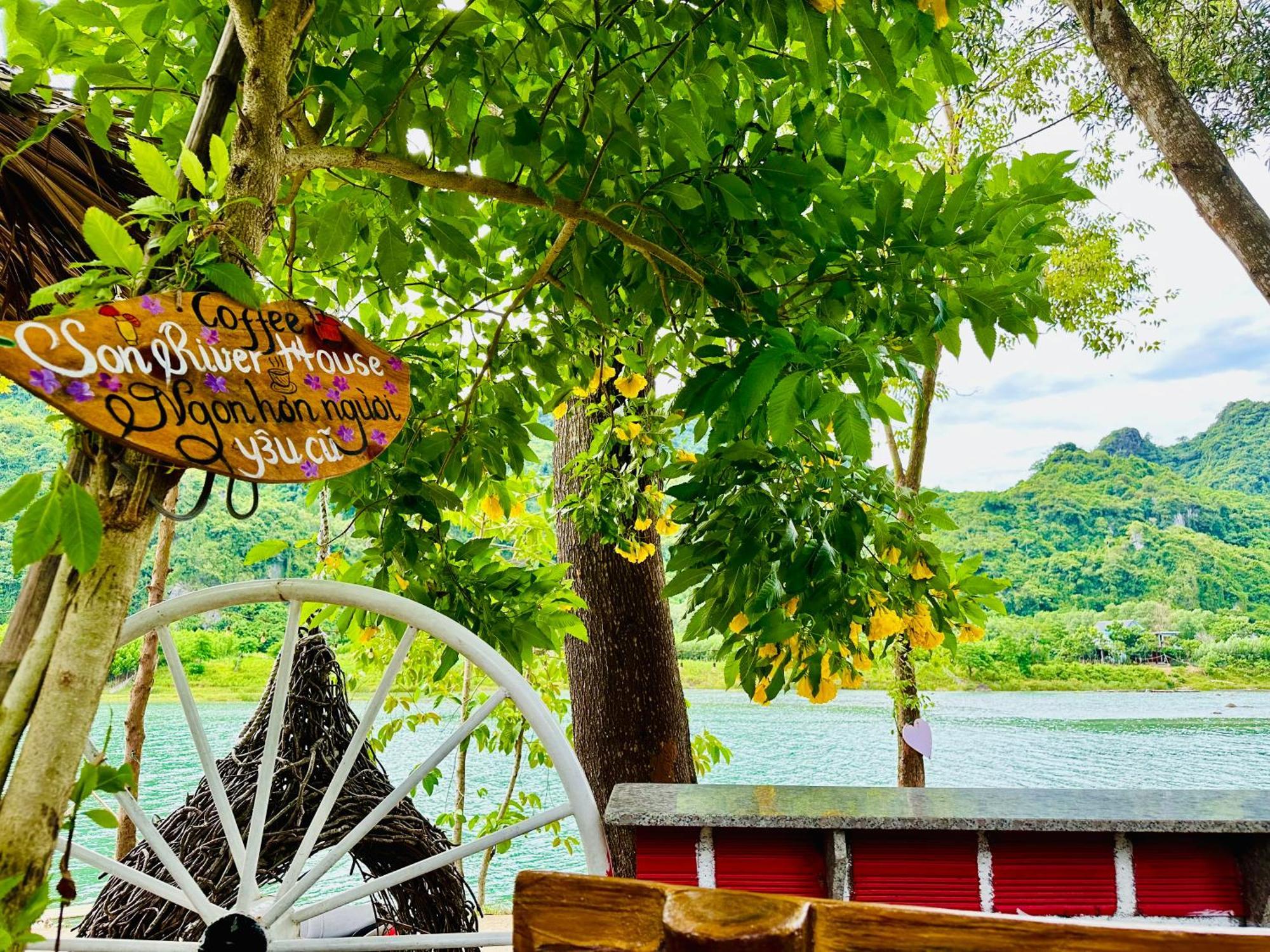 Son River House Homestay